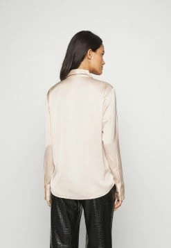 Abercrombie & Fitch SATIN UPDATE - Button-down Blouse - Off White -Abercrombie & Fitch Shop 774ce52c4ea946848dbdb7caa53a1fb8