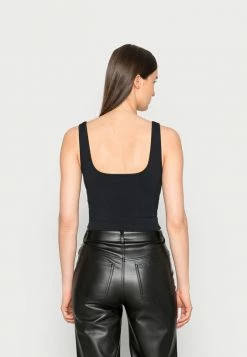 Abercrombie & Fitch SEAMLESS SCUBA TANK - Top - Black Beauty -Abercrombie & Fitch Shop 78106a7568a5487293c583e42343254f