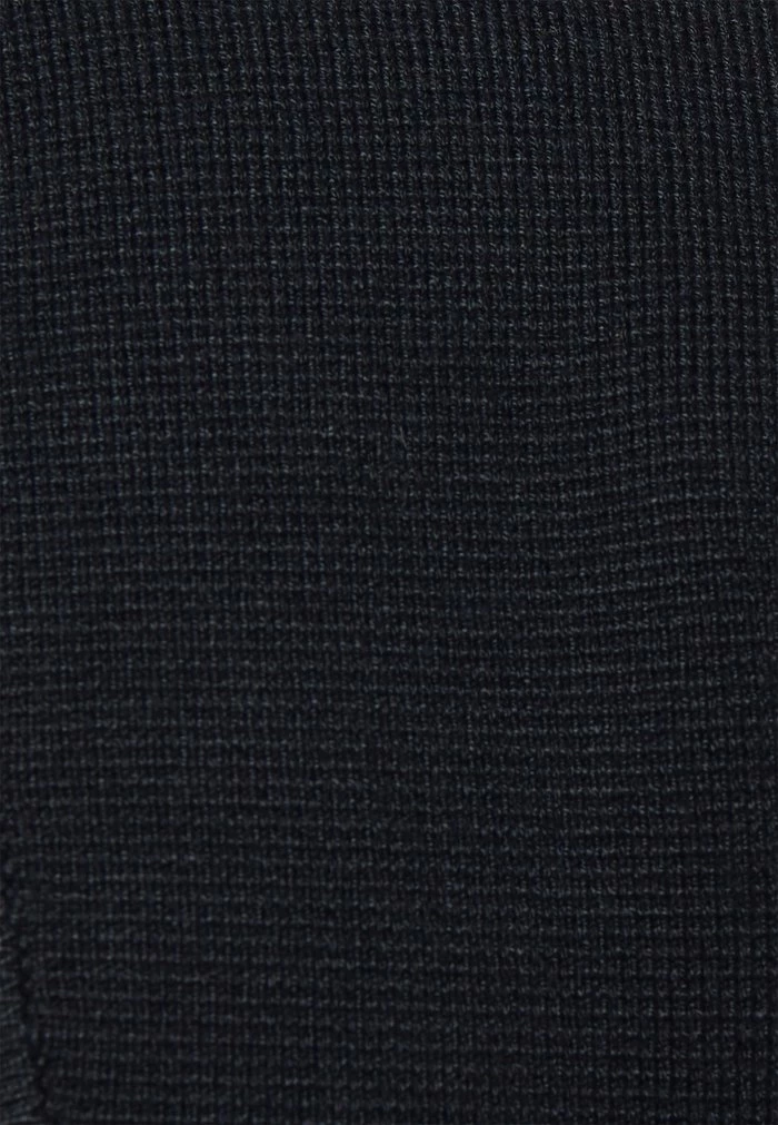 Abercrombie & Fitch BOAT CHASE OPEN BACK SET - Jumper - Black 3 Abercrombie & Fitch BOAT CHASE OPEN BACK SET - Jumper - Black - Image 3