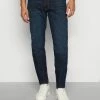 Abercrombie & Fitch ATHLETIC SLIM RINSE - Slim Fit Jeans - Dark-blue Denim