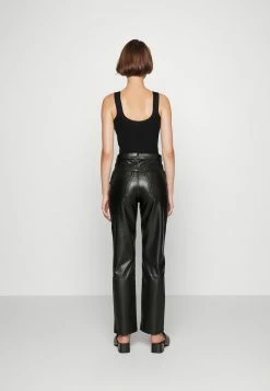 Abercrombie & Fitch CLASSIC STRAIGHT - Trousers - Black -Abercrombie & Fitch Shop 7c79515665714319a1a16d85382cc04b