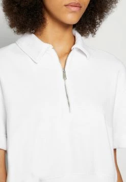 Abercrombie & Fitch ZIP POLO - Print T-shirt - Brilliant White 11 Abercrombie & Fitch ZIP POLO - Print T-shirt - Brilliant White -Abercrombie & Fitch Shop 7f91e285c3884a8688d5e701d6e00e71