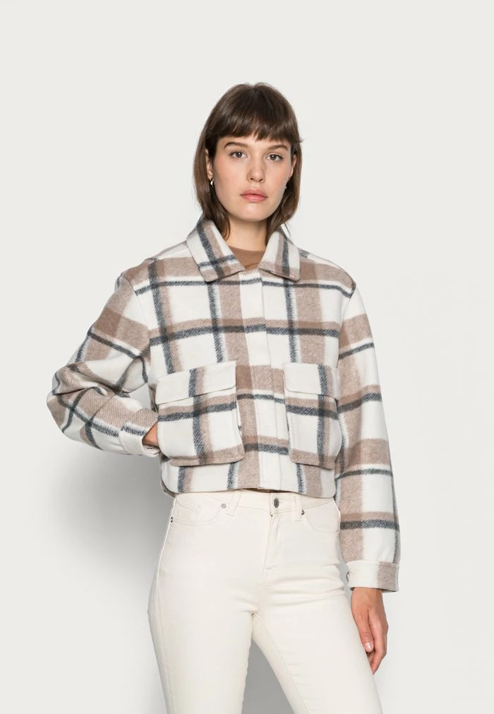 Abercrombie & Fitch SHACKET SHORT - Light Jacket - Cream/grey 1 Abercrombie & Fitch SHACKET SHORT - Light Jacket - Cream/grey