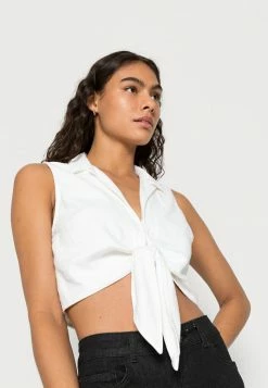 Abercrombie & Fitch BARE TIE FRONT - Top - Brilliant White 9 Abercrombie & Fitch BARE TIE FRONT - Top - Brilliant White -Abercrombie & Fitch Shop 81e9ae6fe6fc4fd787a3dcaefc025742