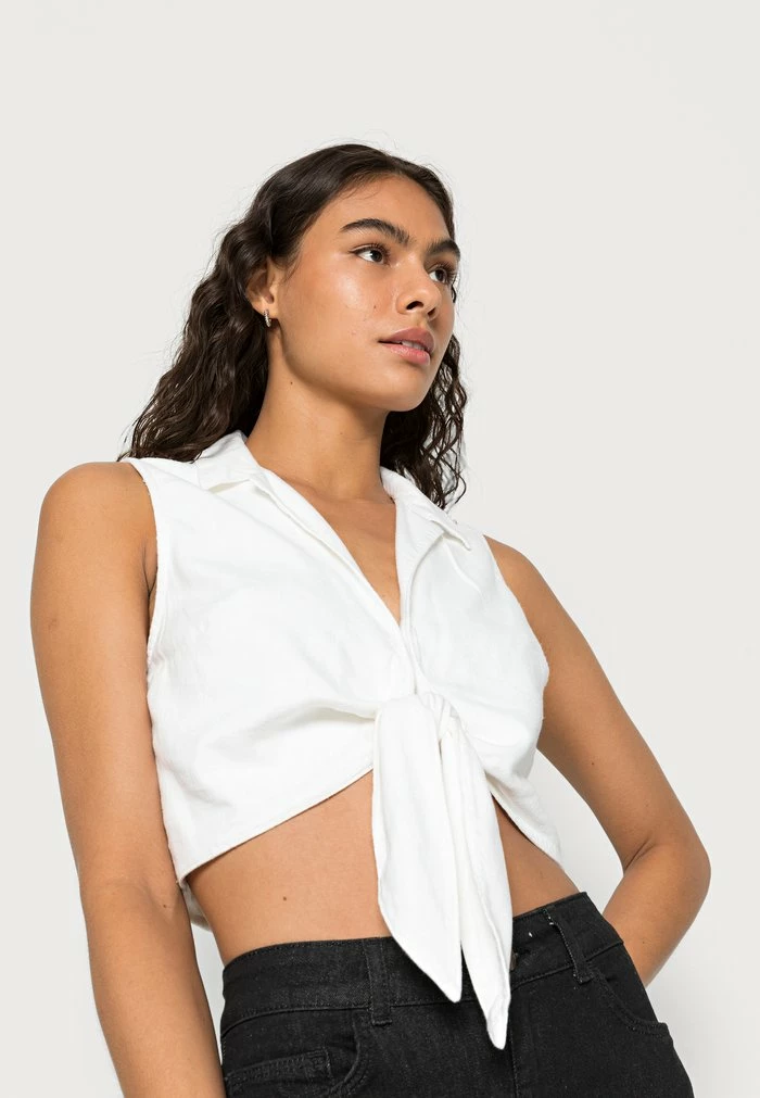 Abercrombie & Fitch BARE TIE FRONT - Top - Brilliant White 5 Abercrombie & Fitch BARE TIE FRONT - Top - Brilliant White - Image 5