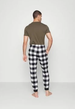 Abercrombie & Fitch SLEEP JOGGER - Pyjama Bottoms - Black 8 Abercrombie & Fitch SLEEP JOGGER - Pyjama Bottoms - Black -Abercrombie & Fitch Shop 82d7136398164021b3f615274a182b2b