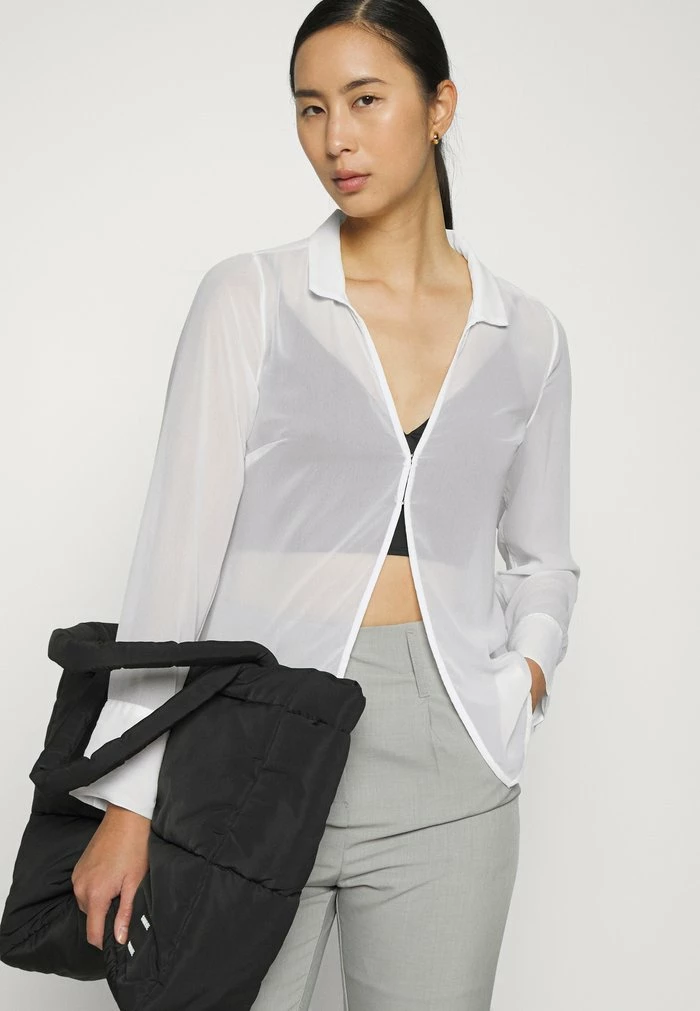 Abercrombie & Fitch ONE CLOSURE SHEER - Button-down Blouse - Cloud Dancer 4 Abercrombie & Fitch ONE CLOSURE SHEER - Button-down Blouse - Cloud Dancer - Image 4