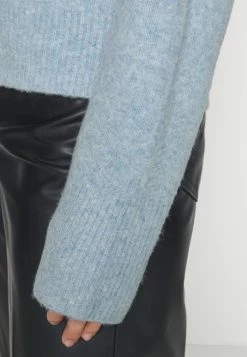 Abercrombie & Fitch VINTAGE WEDGE FIT CREW PATTERN - Jumper - Blue Fog Heather -Abercrombie & Fitch Shop 84bf697b03ca49b28478cdc939843f33