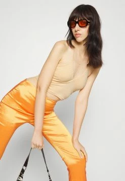 Abercrombie & Fitch BARE U SHAPED HALTER - Top - Yellow 9 Abercrombie & Fitch BARE U SHAPED HALTER - Top - Yellow -Abercrombie & Fitch Shop 8b9977ec75b34e43bd7efea9cf10236f