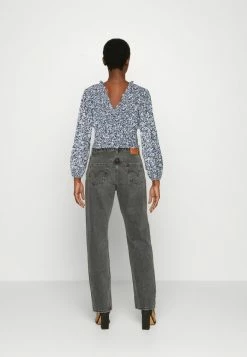 Abercrombie & Fitch SMOCKED NECK SLIM - Blouse - White/blue 7 Abercrombie & Fitch SMOCKED NECK SLIM - Blouse - White/blue -Abercrombie & Fitch Shop 8bf96e413d89460aa376d6390e788785