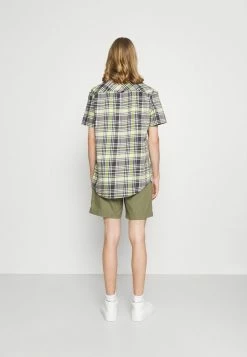 Abercrombie & Fitch IN STRETCH PULL ON - Shorts - Deep Lichen Green Olive -Abercrombie & Fitch Shop 93796179a4f844fca724366050894a60