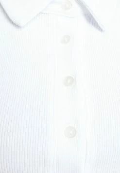 Abercrombie & Fitch TANK - Polo Shirt - Brilliant White -Abercrombie & Fitch Shop 94bf1e265dcc44e087b6ada96c4e7c1b