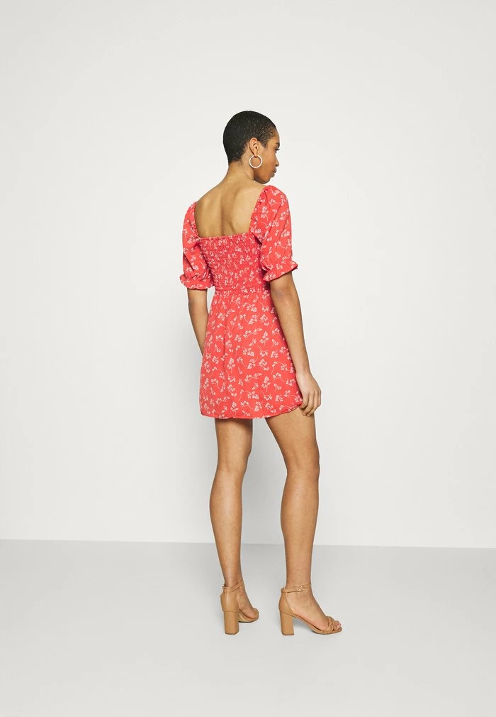 Abercrombie & Fitch SMOCKED WAIST PAMI SHORT DRESS - Day Dress - Red 3 Abercrombie & Fitch SMOCKED WAIST PAMI SHORT DRESS - Day Dress - Red - Image 3