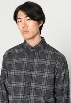 Abercrombie & Fitch RELAXED CORE - Shirt - Black Plaid 9 Abercrombie & Fitch RELAXED CORE - Shirt - Black Plaid -Abercrombie & Fitch Shop 973a114dd4864d3dbf5343968bac4ed8