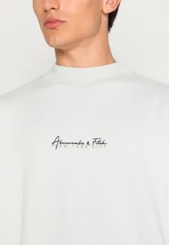 Abercrombie & Fitch MOCKNECK CREW SCRIPT - Sweatshirt - Phantom Grey 9 Abercrombie & Fitch MOCKNECK CREW SCRIPT - Sweatshirt - Phantom Grey -Abercrombie & Fitch Shop 98e7f0b06aa147188428f02317be9bb6