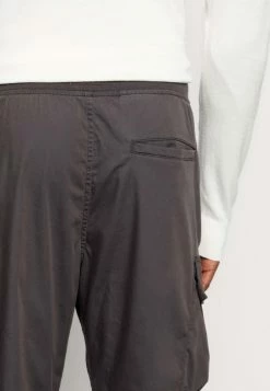 Abercrombie & Fitch ALL DAY - Cargo Trousers - Phantom 11 Abercrombie & Fitch ALL DAY - Cargo Trousers - Phantom -Abercrombie & Fitch Shop 9a724026cf854bb286addae9fc7a7110
