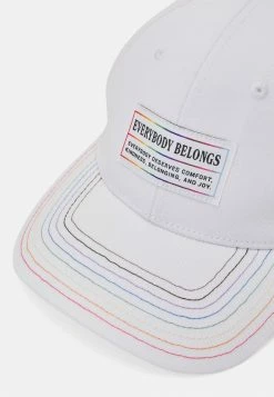 Abercrombie & Fitch PRIDE BALL - Cap - White -Abercrombie & Fitch Shop 9ba347319b024c82ac9d4bbd7d5ae09d