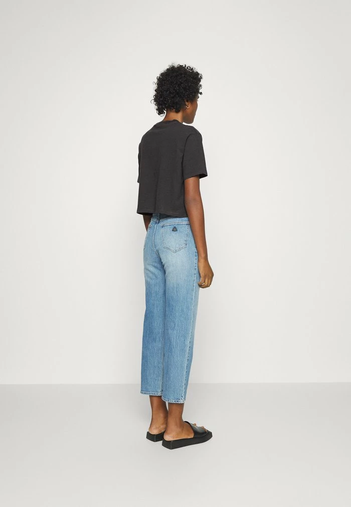 Abercrombie & Fitch EXCLUSIVE LOGO TEE - Print T-shirt - Phantom Black 3 Abercrombie & Fitch EXCLUSIVE LOGO TEE - Print T-shirt - Phantom Black - Image 3