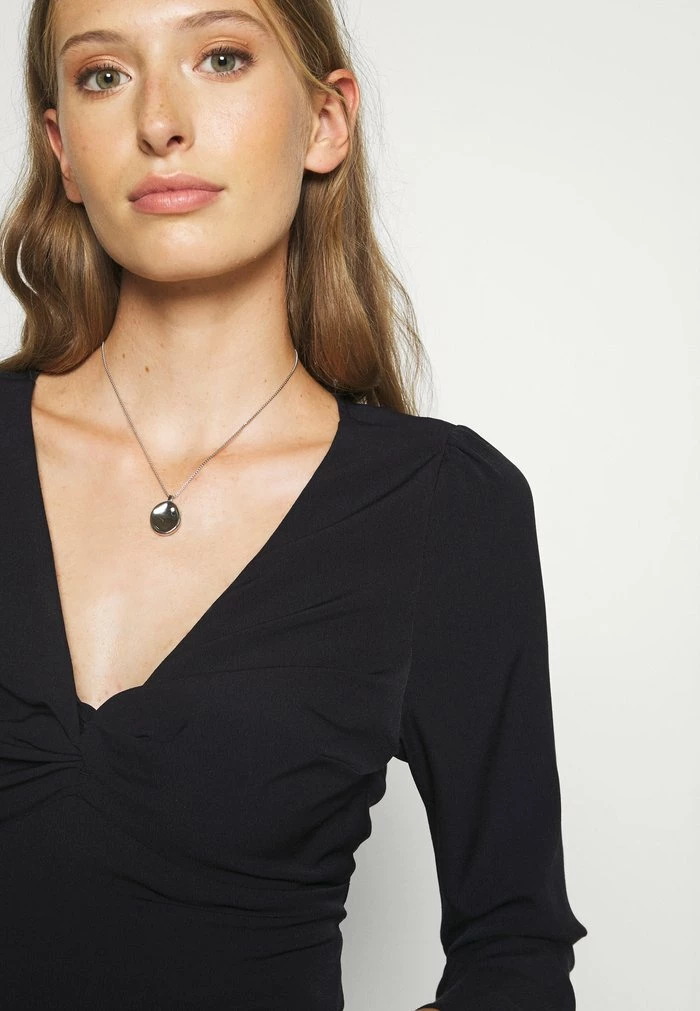 Abercrombie & Fitch Blouse - Black 5 Abercrombie & Fitch Blouse - Black - Image 5