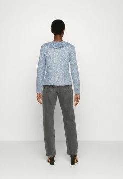 Abercrombie & Fitch RUFFLE TIE FRONT - Blouse - Blue -Abercrombie & Fitch Shop a1844854312c43a79db2983deac26396