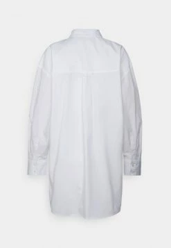 Abercrombie & Fitch Shop -Abercrombie & Fitch Shop a3464aae891c40cf916e2c09287e1073