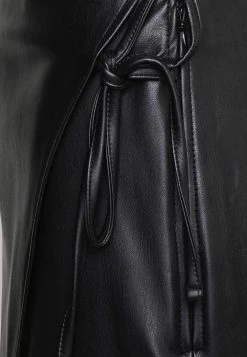 Abercrombie & Fitch TIE SKORT - Wrap Skirt - Black 5 Abercrombie & Fitch TIE SKORT - Wrap Skirt - Black -Abercrombie & Fitch Shop a720bdddd8c7461289ce4cbb220372df