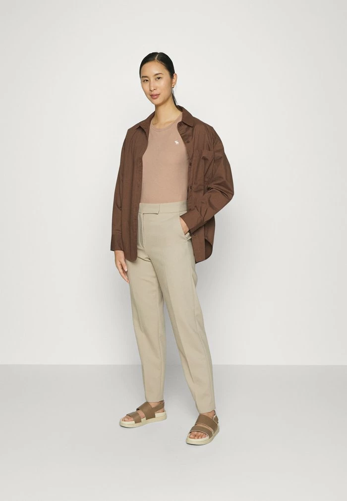 Abercrombie & Fitch 5 PACK - Basic T-shirt - White/tan/rose/blue/black 1 Abercrombie & Fitch 5 PACK - Basic T-shirt - White/tan/rose/blue/black