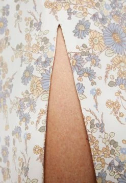 Abercrombie & Fitch CINCH NECK SLIP MIDI - Cocktail Dress / Party Dress - Offwhite/brown -Abercrombie & Fitch Shop af274ebfd10043688d7e60f572683e2c