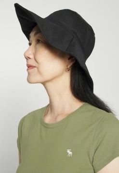 Abercrombie & Fitch CREW MULTI 3 PACK - Basic T-shirt - Oil Green/lobster Bisque/white 13 Abercrombie & Fitch CREW MULTI 3 PACK - Basic T-shirt - Oil Green/lobster Bisque/white -Abercrombie & Fitch Shop b19e5e56f0d744449ba0e7a99eb42cdf