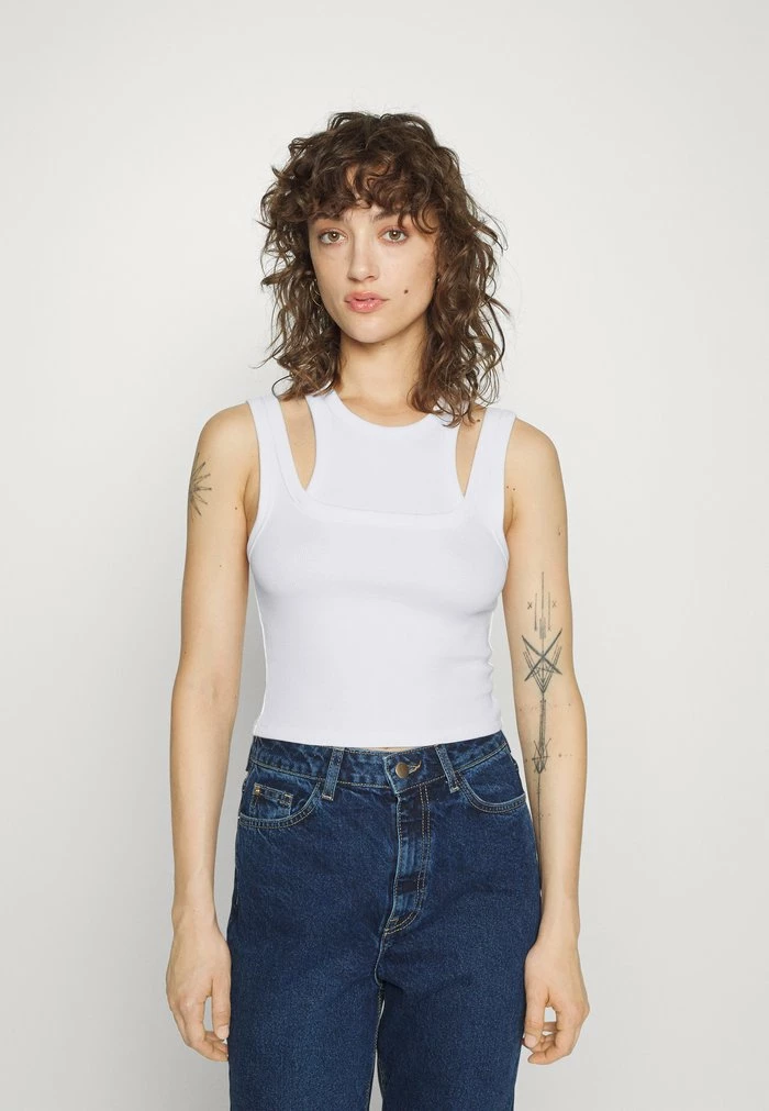 Abercrombie & Fitch Top - White 1 Abercrombie & Fitch Top - White