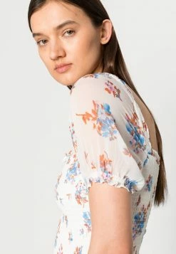 Abercrombie & Fitch BARE DRESS - Shift Dress - White -Abercrombie & Fitch Shop b3387c2192fa44fdb553c03aa5e6a3e5