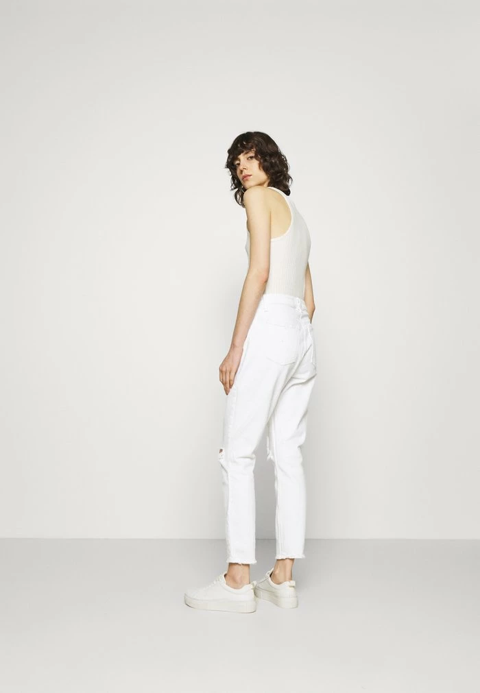 Abercrombie & Fitch DESTROY CURVE LOVE DUPE - Slim Fit Jeans - White 3 Abercrombie & Fitch DESTROY CURVE LOVE DUPE - Slim Fit Jeans - White - Image 3