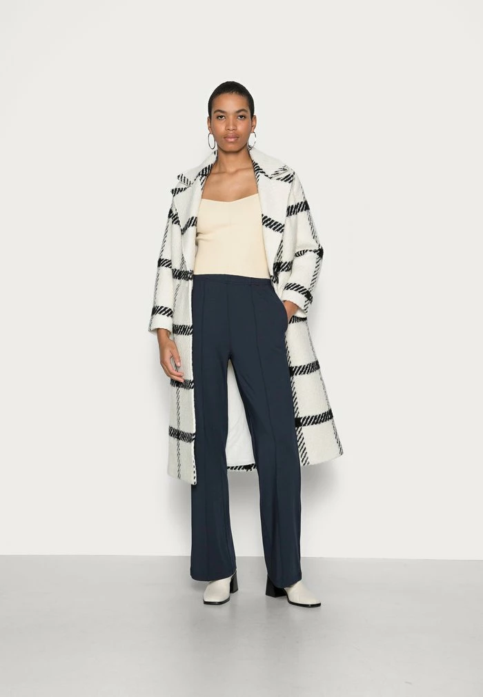 Abercrombie & Fitch SPONGEY VOOP - Jumper - Cream 2 Abercrombie & Fitch SPONGEY VOOP - Jumper - Cream - Image 2