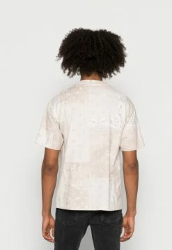 Abercrombie & Fitch ESSENTIAL CREW BLOCKING - Print T-shirt - Beige -Abercrombie & Fitch Shop bbde5c44864d46b0a18e6d9f809395df