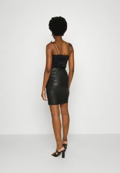 Abercrombie & Fitch BARE TINY STRAP PARTY - Top - Black -Abercrombie & Fitch Shop bdd4ea4e8c3c4979a0a05d608557e13c