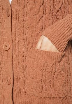 Abercrombie & Fitch CABLE GRANDPA - Cardigan - Brown Cable -Abercrombie & Fitch Shop c2d1e111517d4bcb8d012e8540abec0c