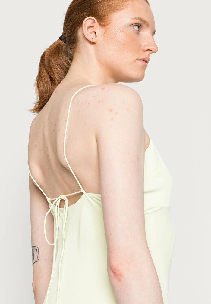 Abercrombie & Fitch NECK DETAIL BIAS MIDI - Day Dress - Green Solid 5 Abercrombie & Fitch NECK DETAIL BIAS MIDI - Day Dress - Green Solid - Image 5