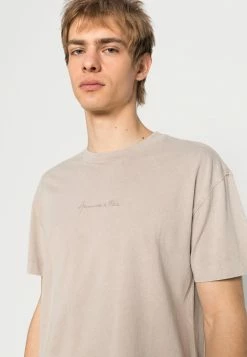 Abercrombie & Fitch ACID WASH CURVED UNISEX - Basic T-shirt - Brown Wash -Abercrombie & Fitch Shop c5510ac21ea944229693268aec6a4685