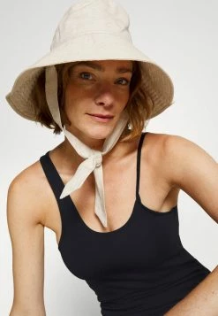 Abercrombie & Fitch ONE SHOULDER - Day Dress - Black Solid -Abercrombie & Fitch Shop c62d4cbf43b140568a0ffca09f7c1deb