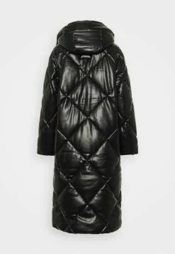 Abercrombie & Fitch Shop -Abercrombie & Fitch Shop c7f79329d5ac465896b010eaa44363a8