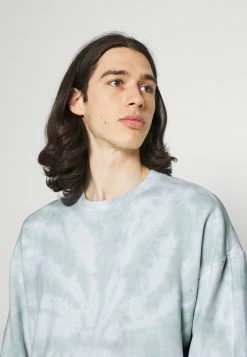 Abercrombie & Fitch MATCHBACK WASH CREW - Sweatshirt - Green -Abercrombie & Fitch Shop c884fb124d794a25a5a72c343695e05b