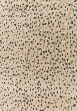 Abercrombie & Fitch CINCH VNECK FLUTTER - Blouse - Brown -Abercrombie & Fitch Shop c9ce9658b8c945eb806ba4afa8c75b73