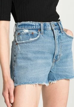 Abercrombie & Fitch LIGHT CURVY MOM - Denim Shorts - Curve Love Medium Clean -Abercrombie & Fitch Shop cac9c0e8d55445509a0f71be59794bb0