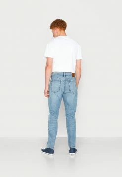 Abercrombie & Fitch Jeans Tapered Fit - Medium Mid Destroy Wash 7 Abercrombie & Fitch Jeans Tapered Fit - Medium Mid Destroy Wash -Abercrombie & Fitch Shop ce39d2dfd866450784bd22ef3bb9cf4f