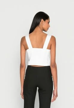 Abercrombie & Fitch BARE SLIM BUTTON THRU POPLIN - Top - White 7 Abercrombie & Fitch BARE SLIM BUTTON THRU POPLIN - Top - White -Abercrombie & Fitch Shop ce40ff8932d749ada49c1aee7d3c7224