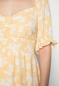 Abercrombie & Fitch SMOCKED WAIST PAMI SHORT DRESS - Day Dress - Yellow -Abercrombie & Fitch Shop cf26d757062b47c3b09ee3228ec1f043