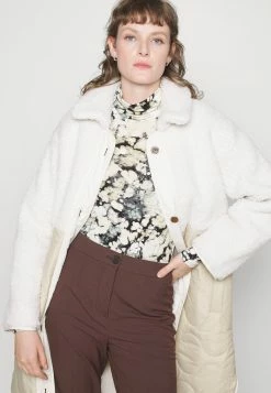 Abercrombie & Fitch LONGLINE LINER - Winter Coat - Tan -Abercrombie & Fitch Shop cfc5a7017c124197a332508900e8b23b