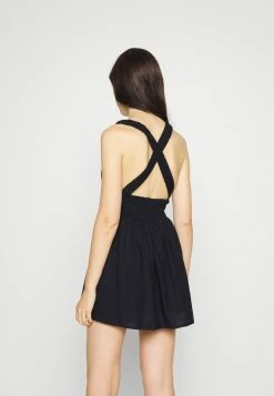Abercrombie & Fitch RUFFLE FLIRTY DRESS - Day Dress - Black 7 Abercrombie & Fitch RUFFLE FLIRTY DRESS - Day Dress - Black -Abercrombie & Fitch Shop d055274d0b374e25a16ac4244b2d718b