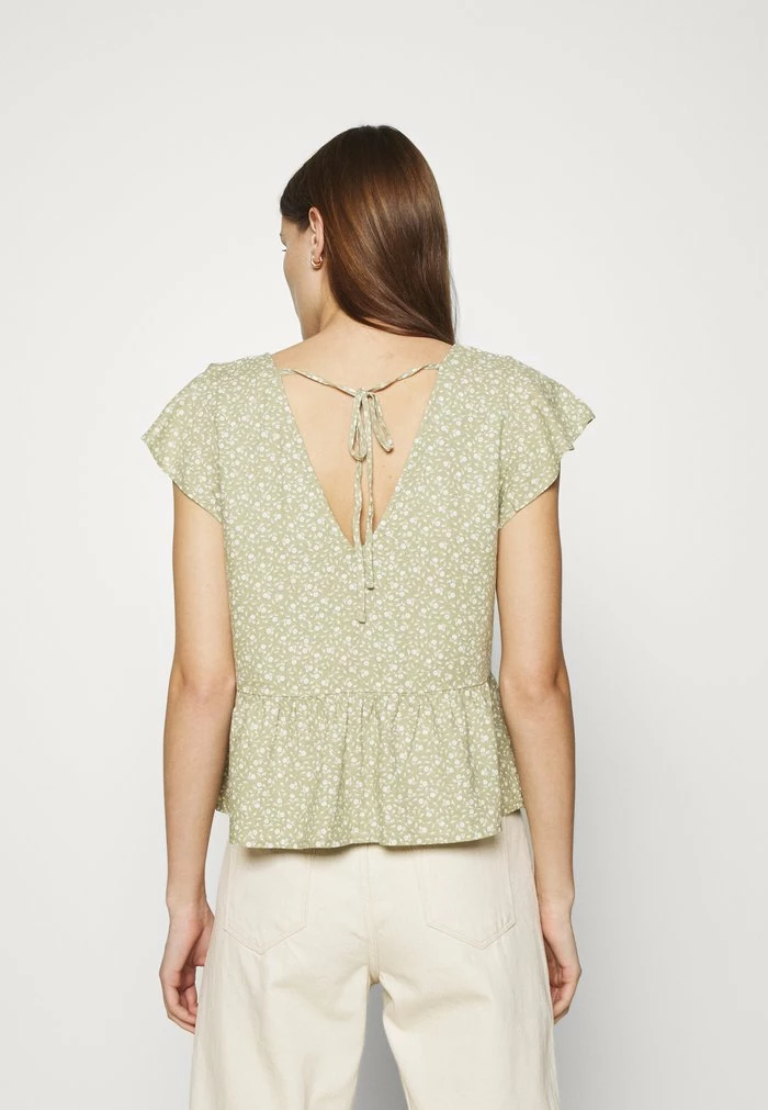 Abercrombie & Fitch VOLUME SMOCKED BABYDOLL - Print T-shirt - Green 3 Abercrombie & Fitch VOLUME SMOCKED BABYDOLL - Print T-shirt - Green - Image 3