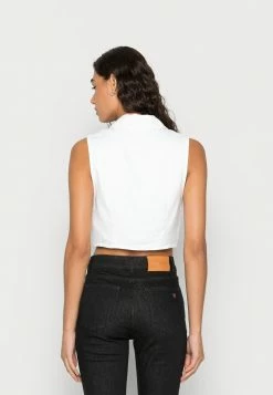 Abercrombie & Fitch BARE TIE FRONT - Top - Brilliant White 7 Abercrombie & Fitch BARE TIE FRONT - Top - Brilliant White -Abercrombie & Fitch Shop d449970f94b54251b099639da8f3d664